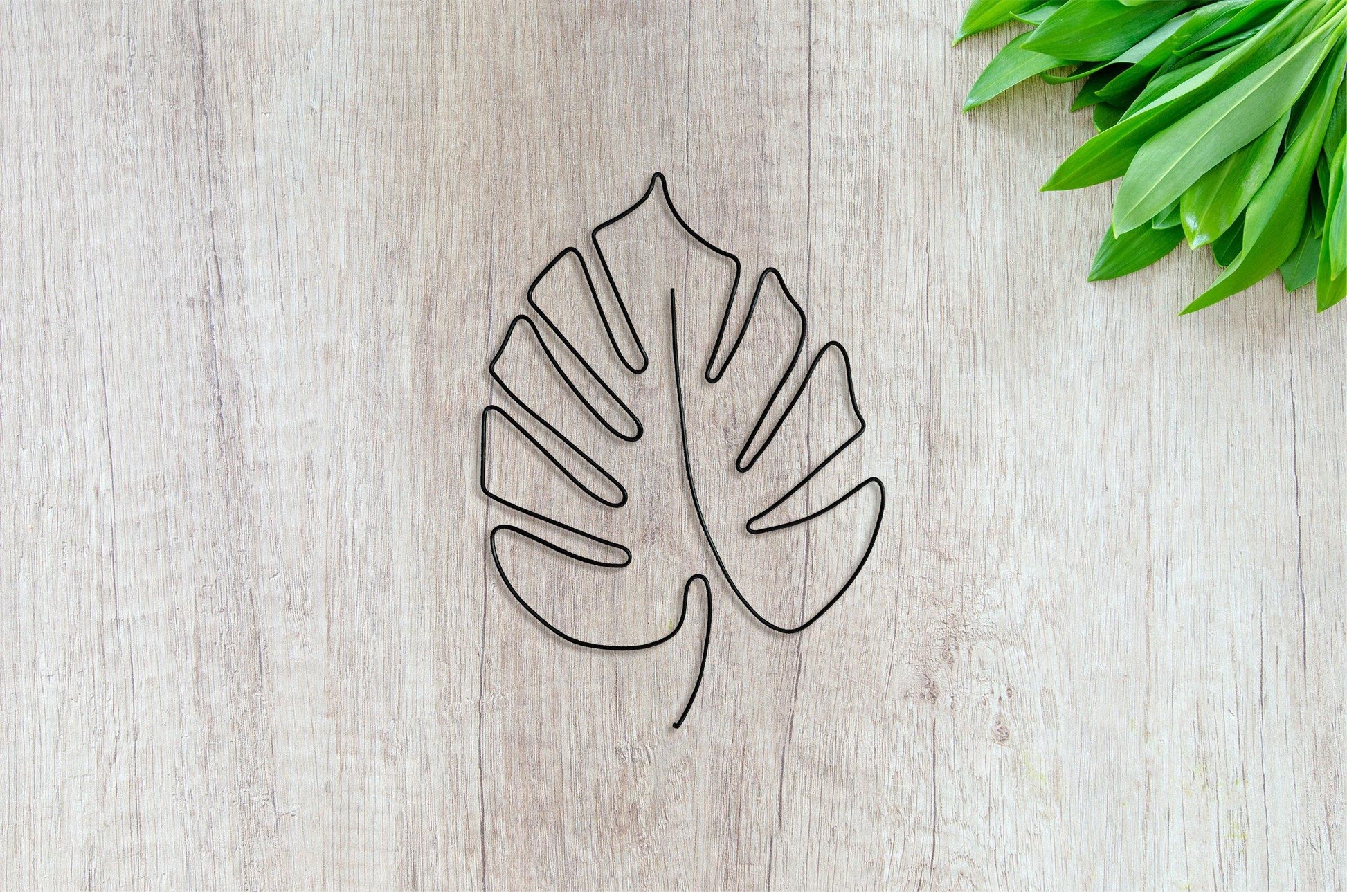 Palm Leaf - Briar Rose Wire