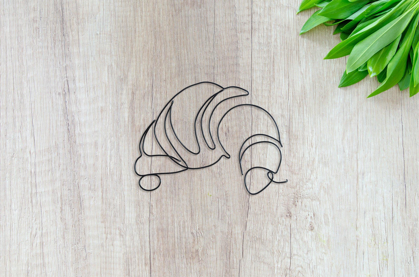 Croissant - Briar Rose Wire